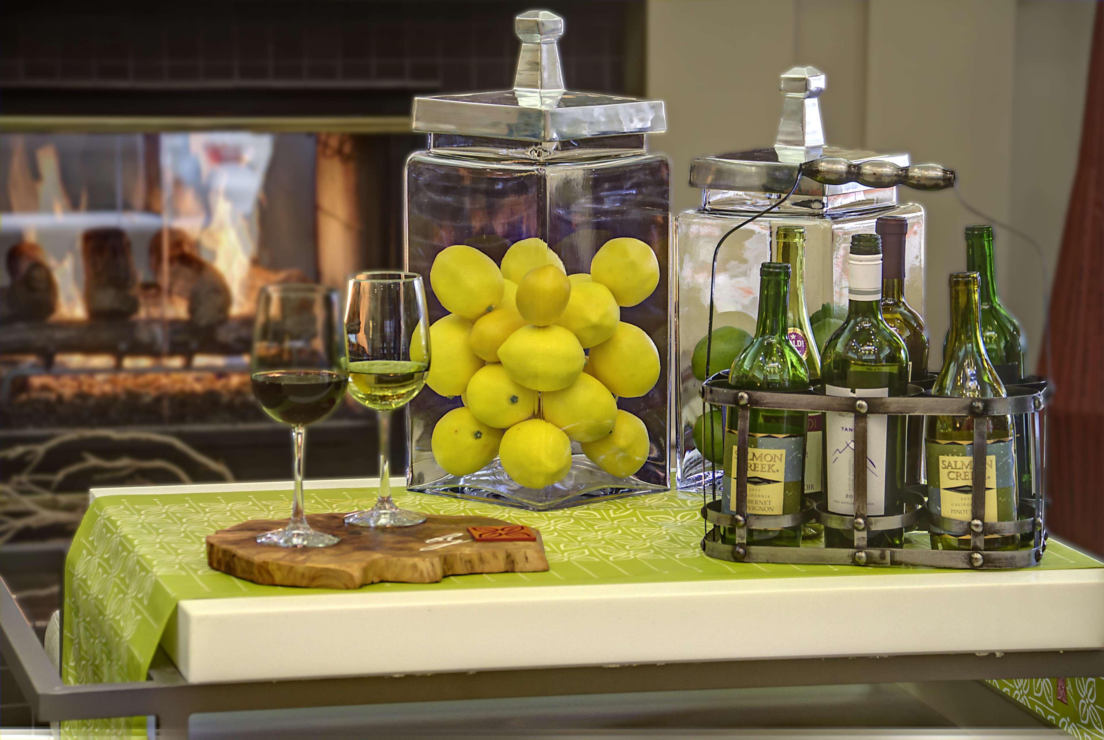 Hilton Garden Inn Nashville Airport Екстериор снимка