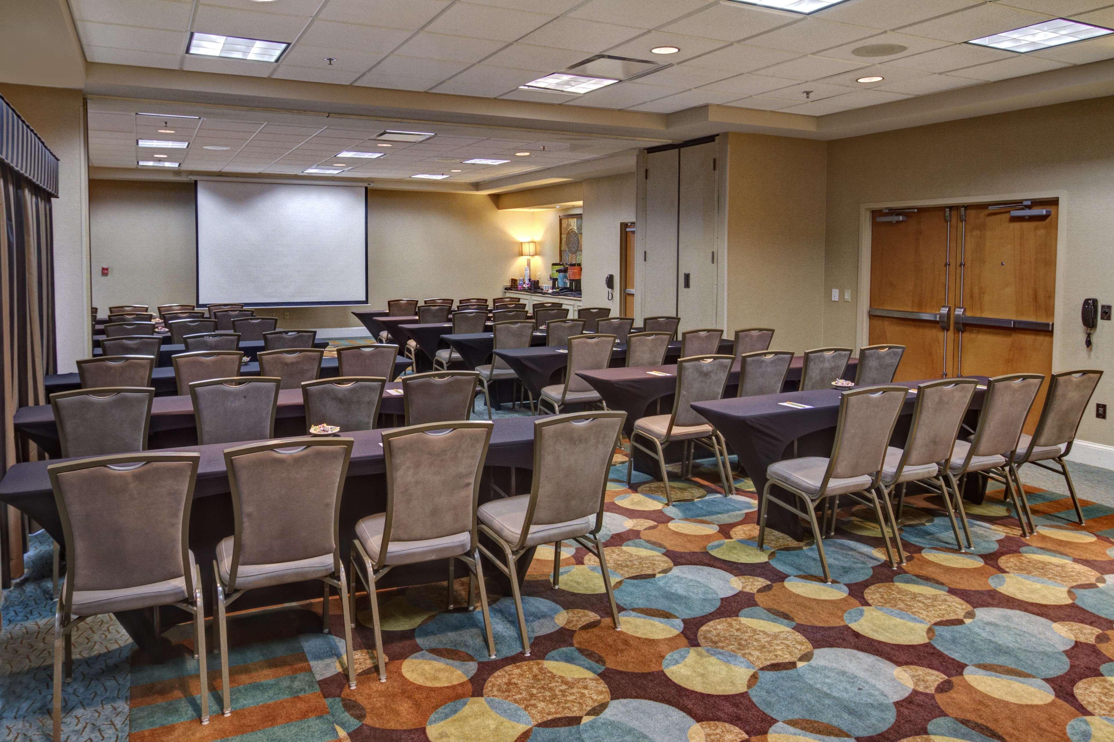Hilton Garden Inn Nashville Airport Екстериор снимка