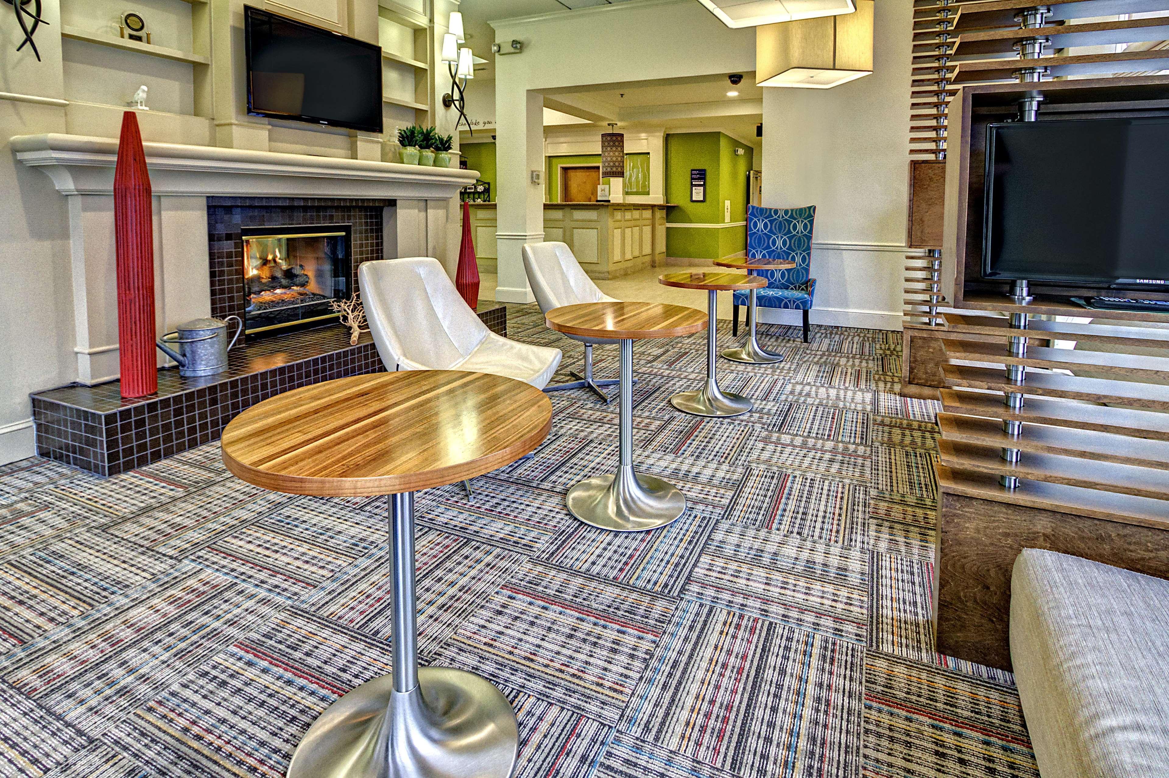 Hilton Garden Inn Nashville Airport Екстериор снимка