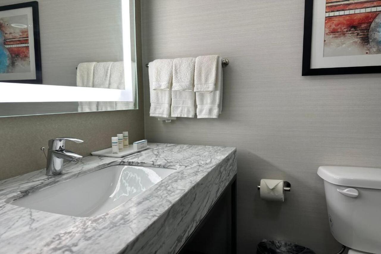Hilton Garden Inn Nashville Airport Екстериор снимка