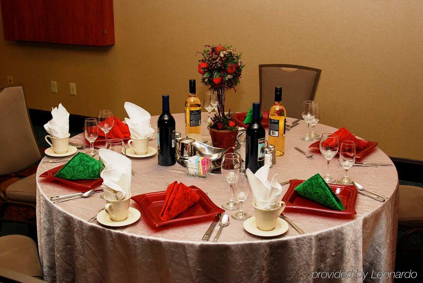 Hilton Garden Inn Nashville Airport Ресторант снимка